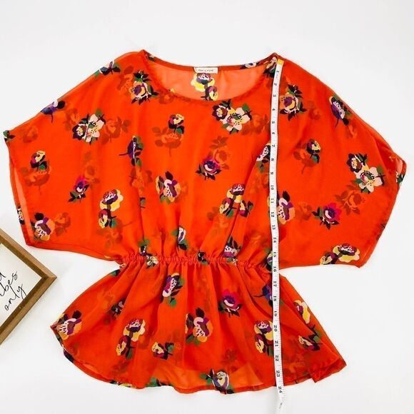 Tea n Rose Floral Sheer Top Short Dolman Sleeves - Picture 9 of 9